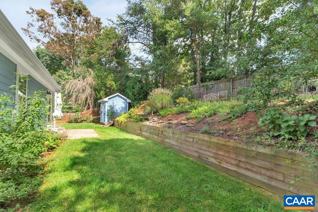 1001 HAYRAKE LN