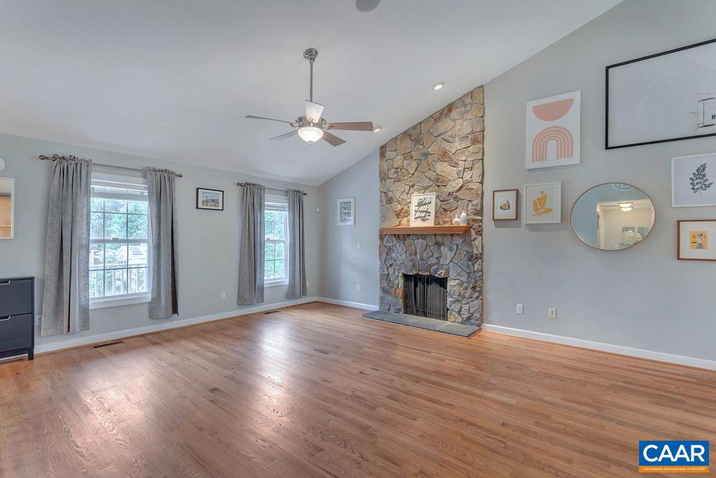 1001 HAYRAKE LN