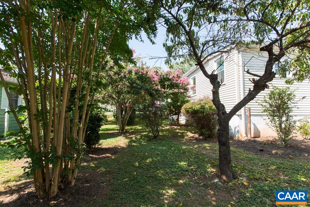 430 NW 11TH ST