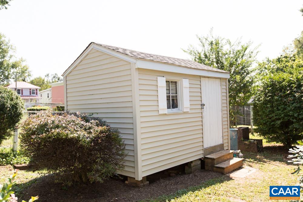 430 NW 11TH ST