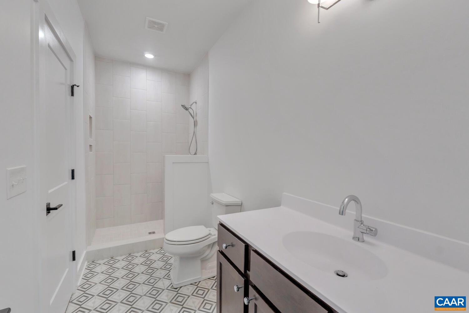 1408 QUEENSCROFT