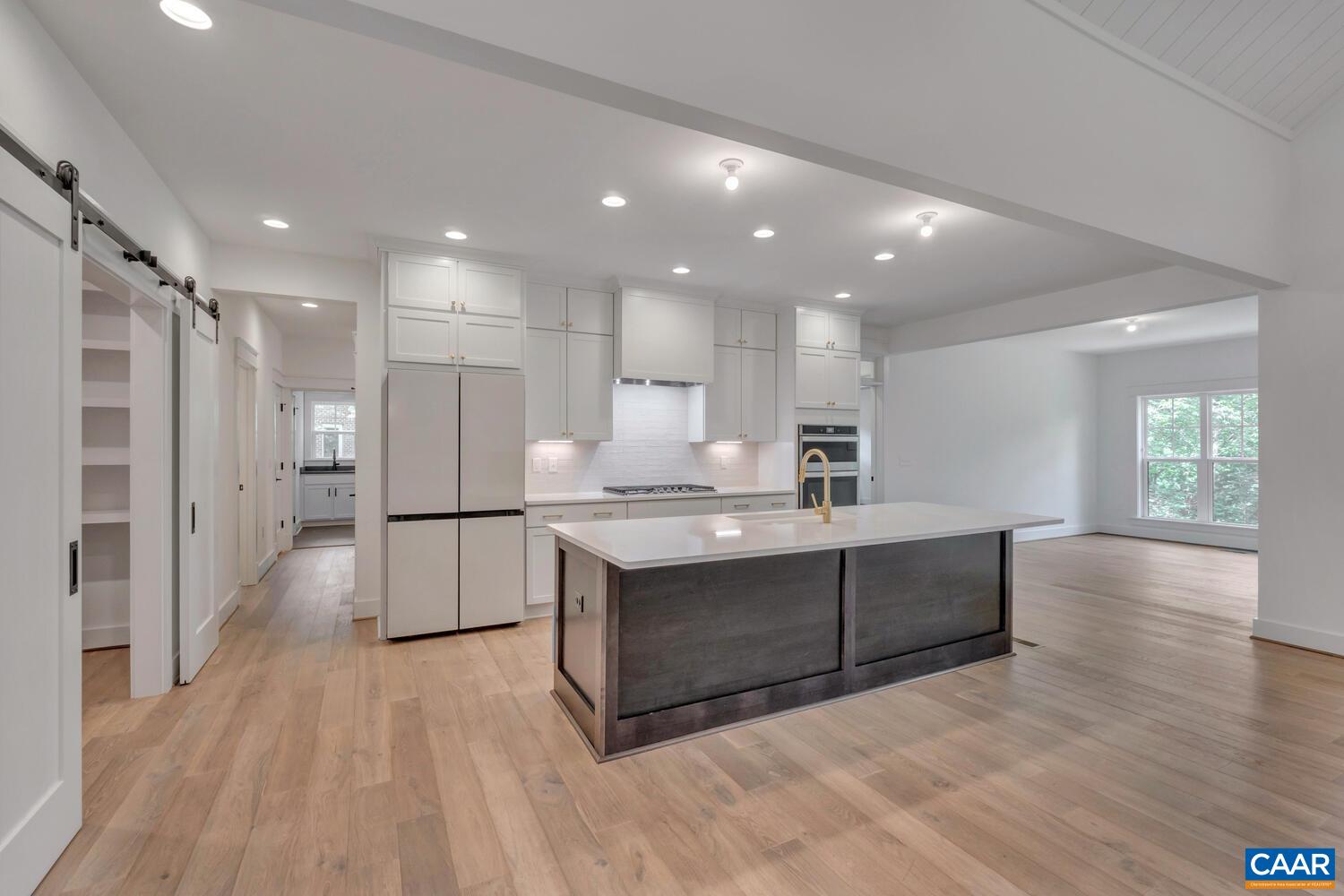 1408 QUEENSCROFT