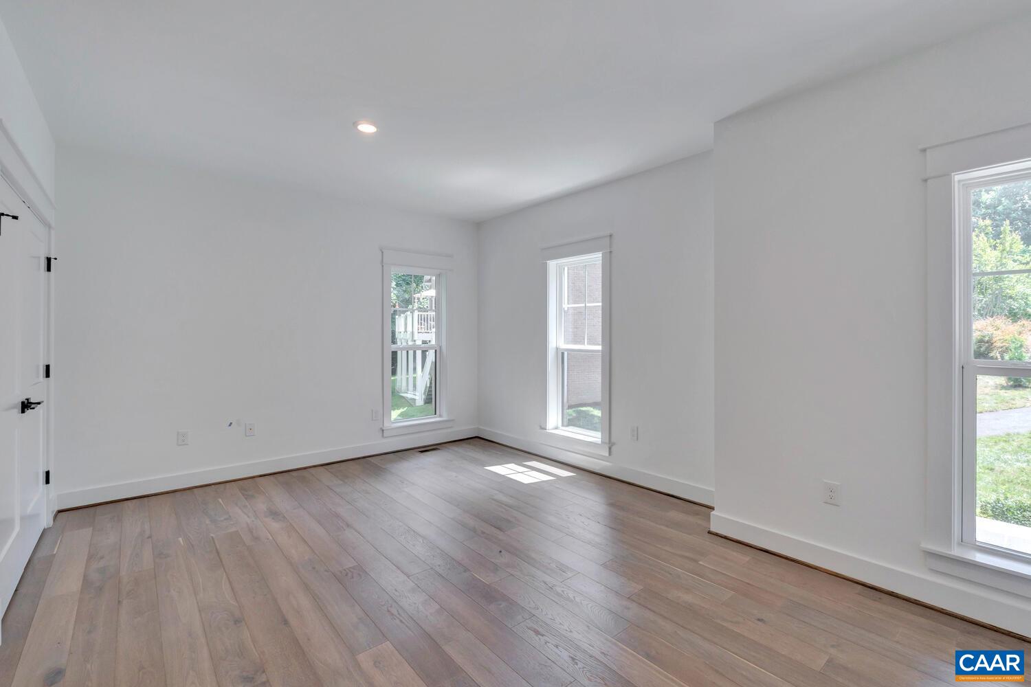 1408 QUEENSCROFT