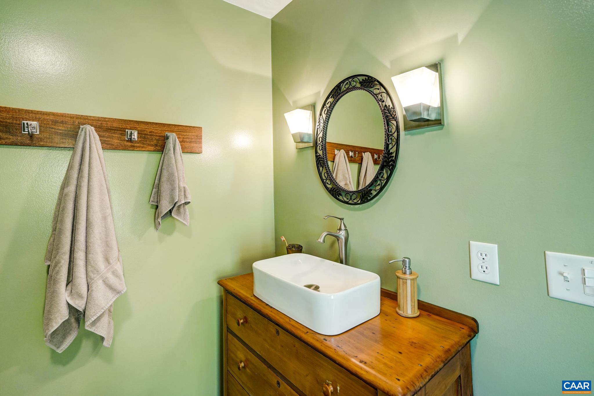 146 SHANNON GLEN DR
