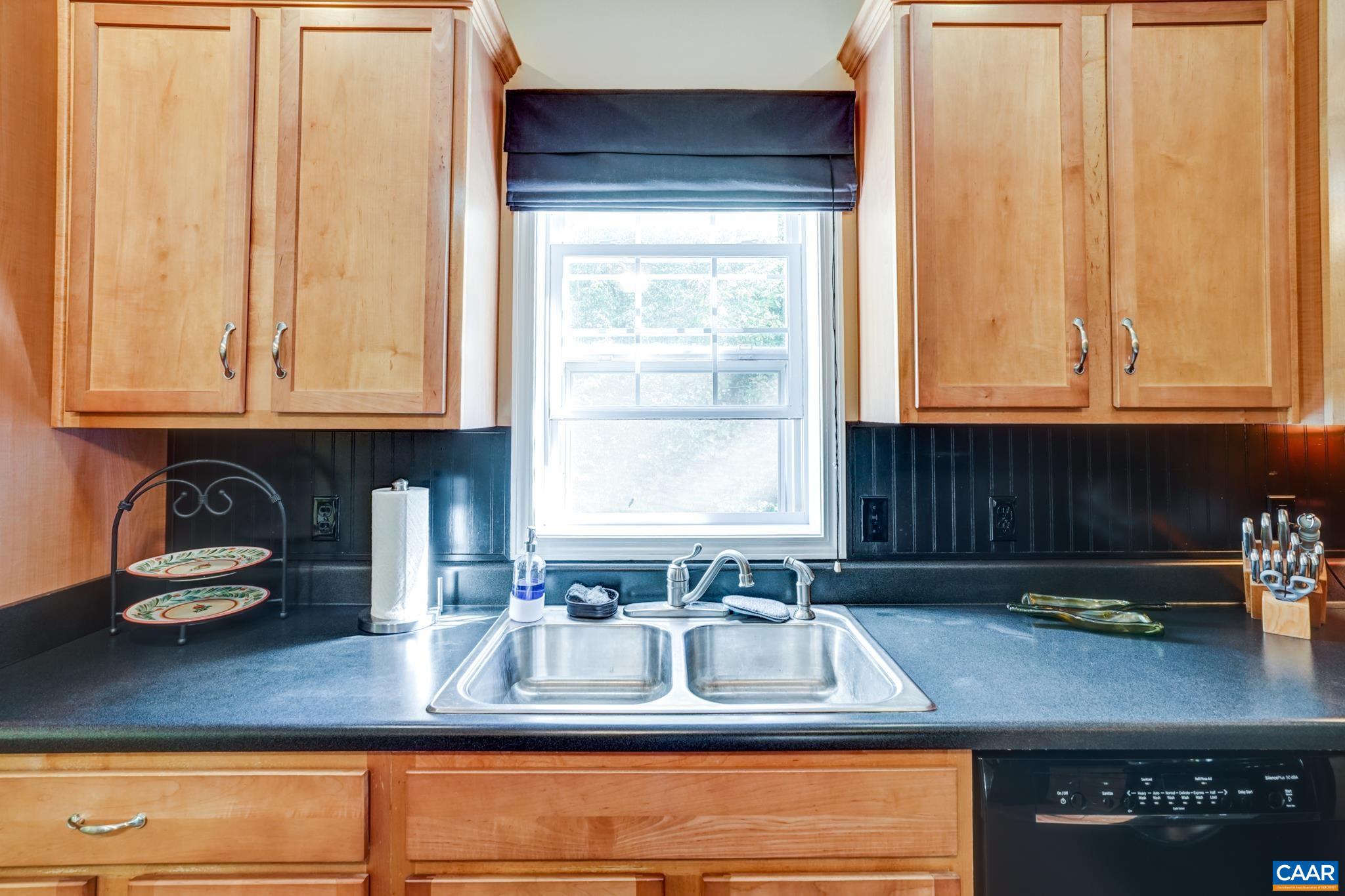 146 SHANNON GLEN DR