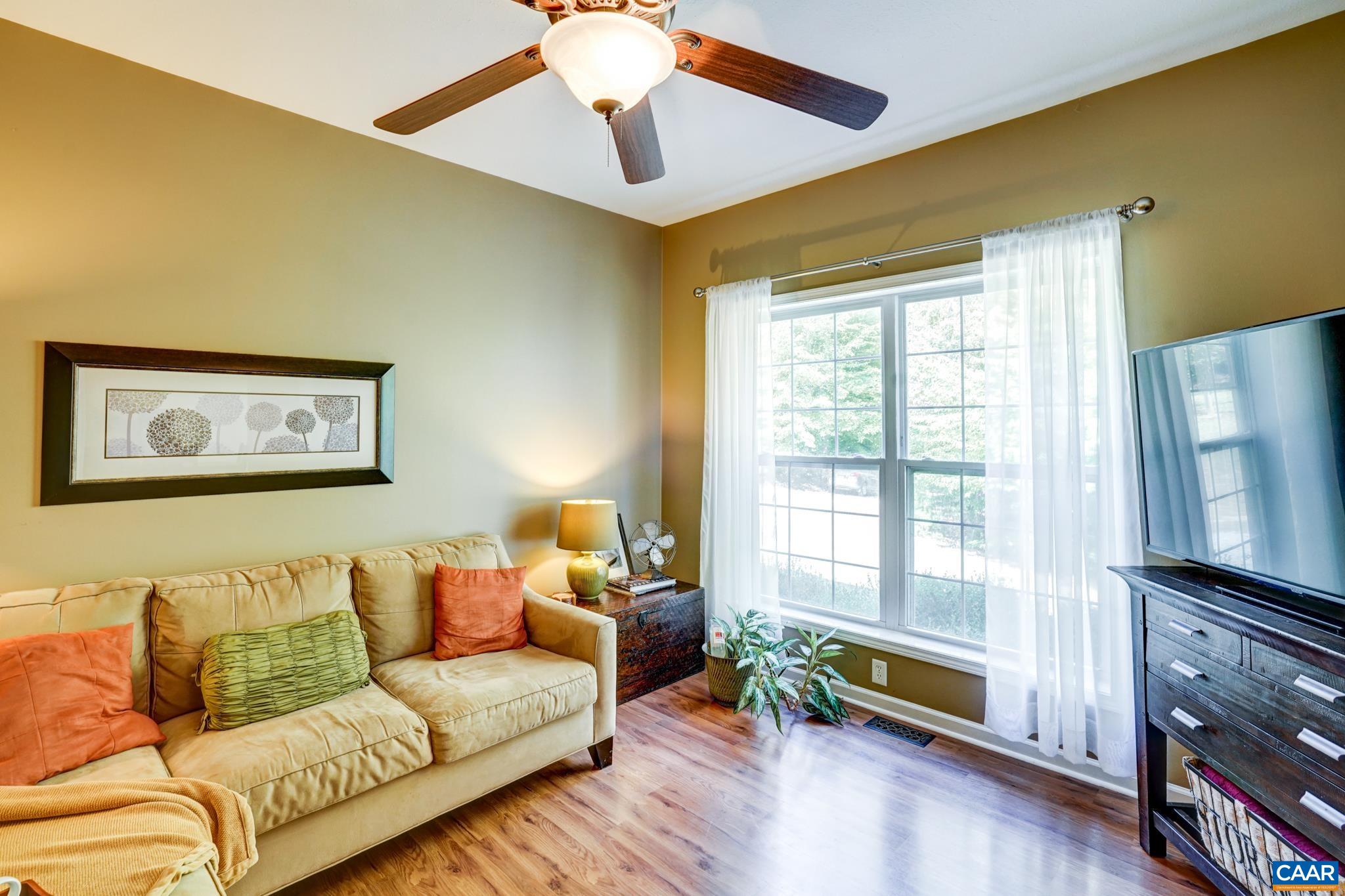 146 SHANNON GLEN DR