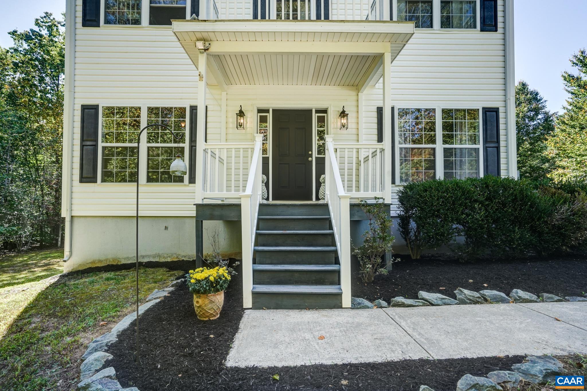 146 SHANNON GLEN DR