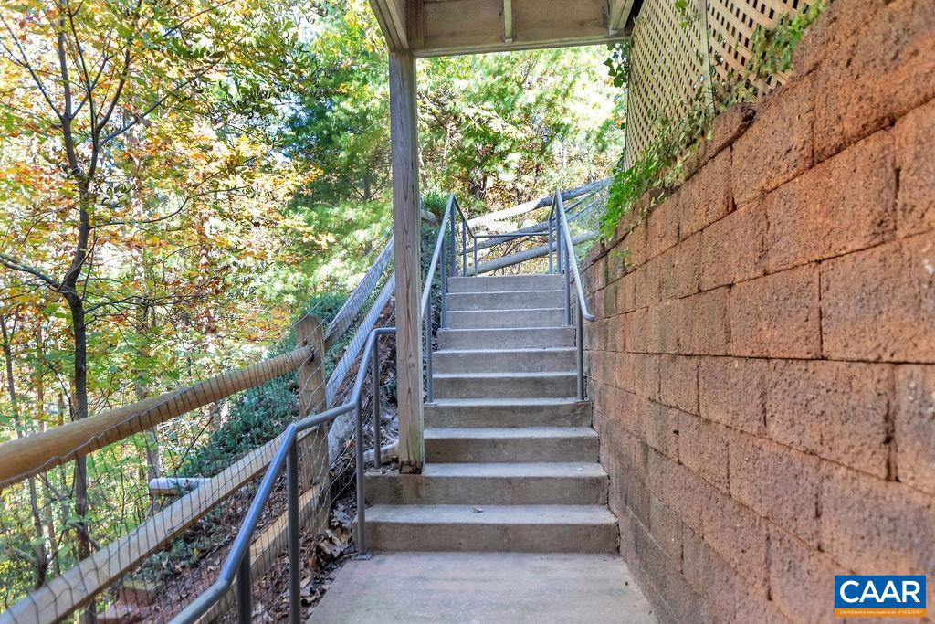 1035 WEYBRIDGE CT Unit: 104
