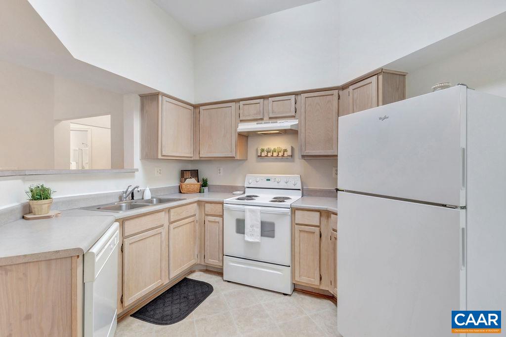 1035 WEYBRIDGE CT Unit: 104