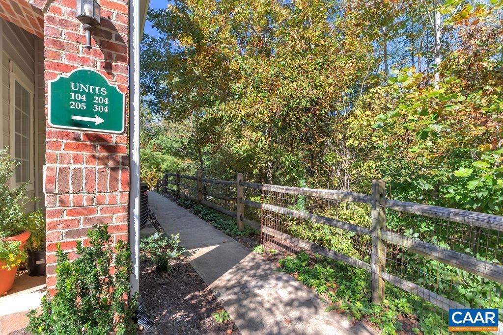 1035 WEYBRIDGE CT Unit: 104