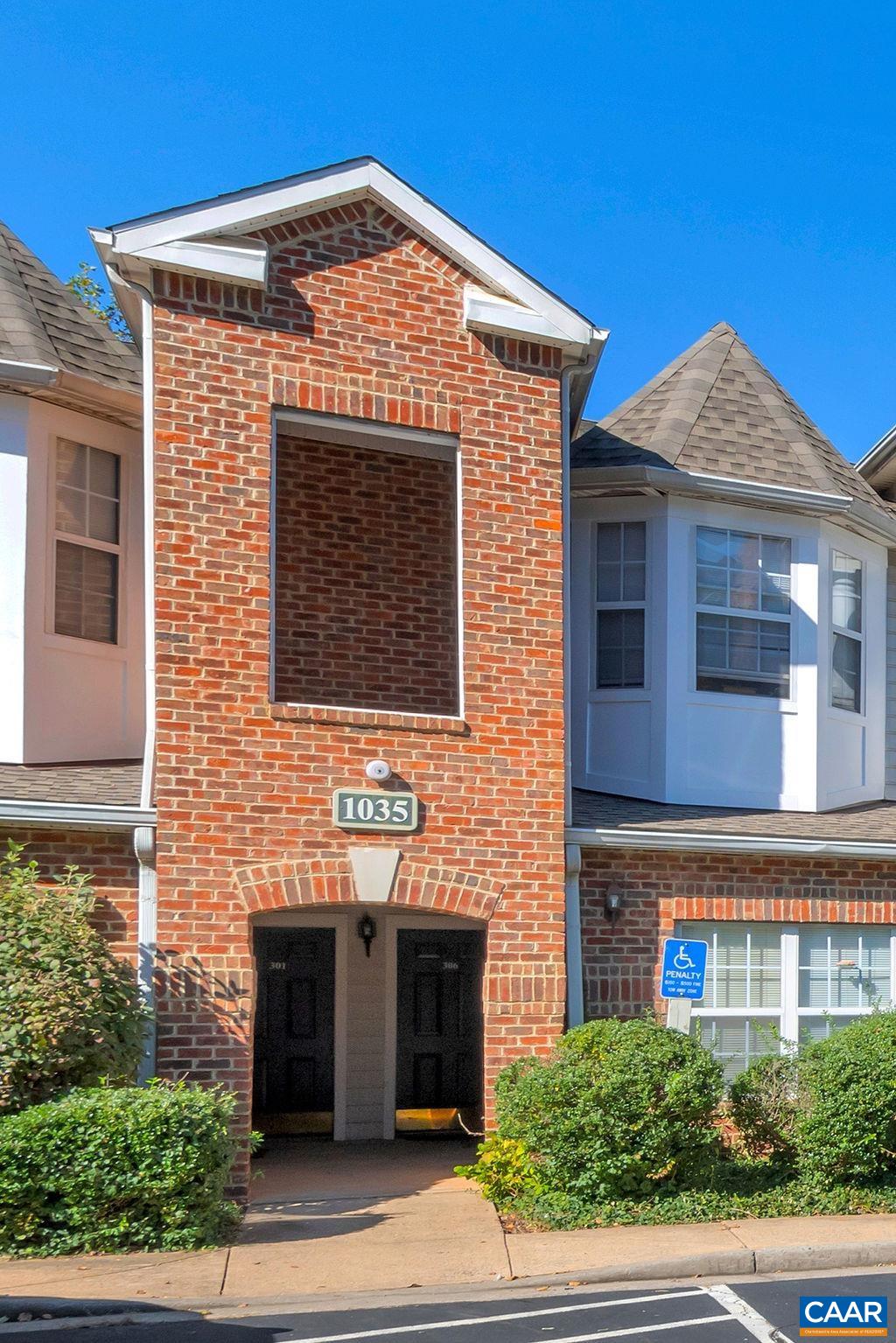 1035 WEYBRIDGE CT Unit: 104