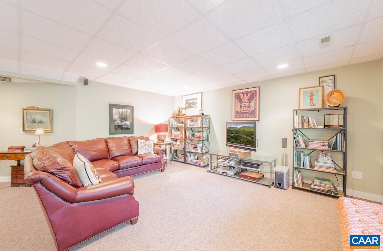 345 STONEY CREEK EAST