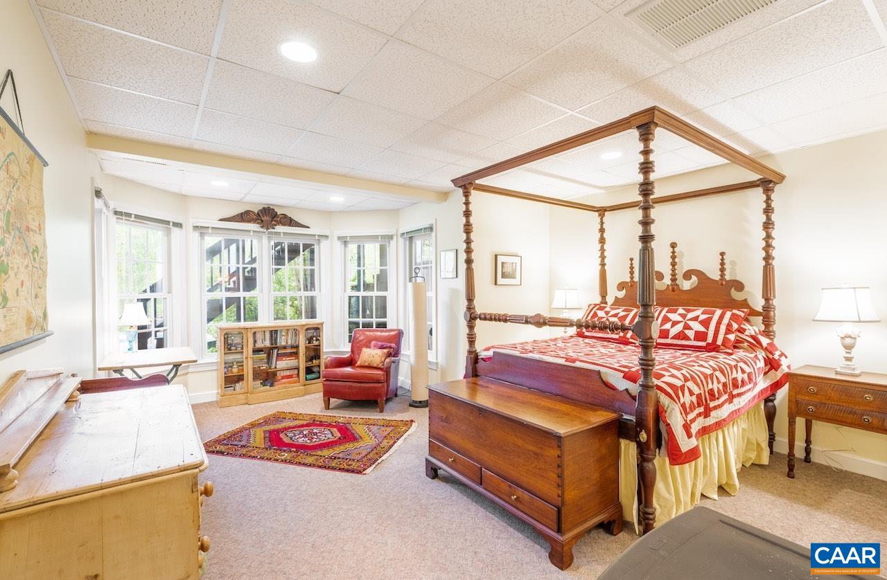 345 STONEY CREEK EAST