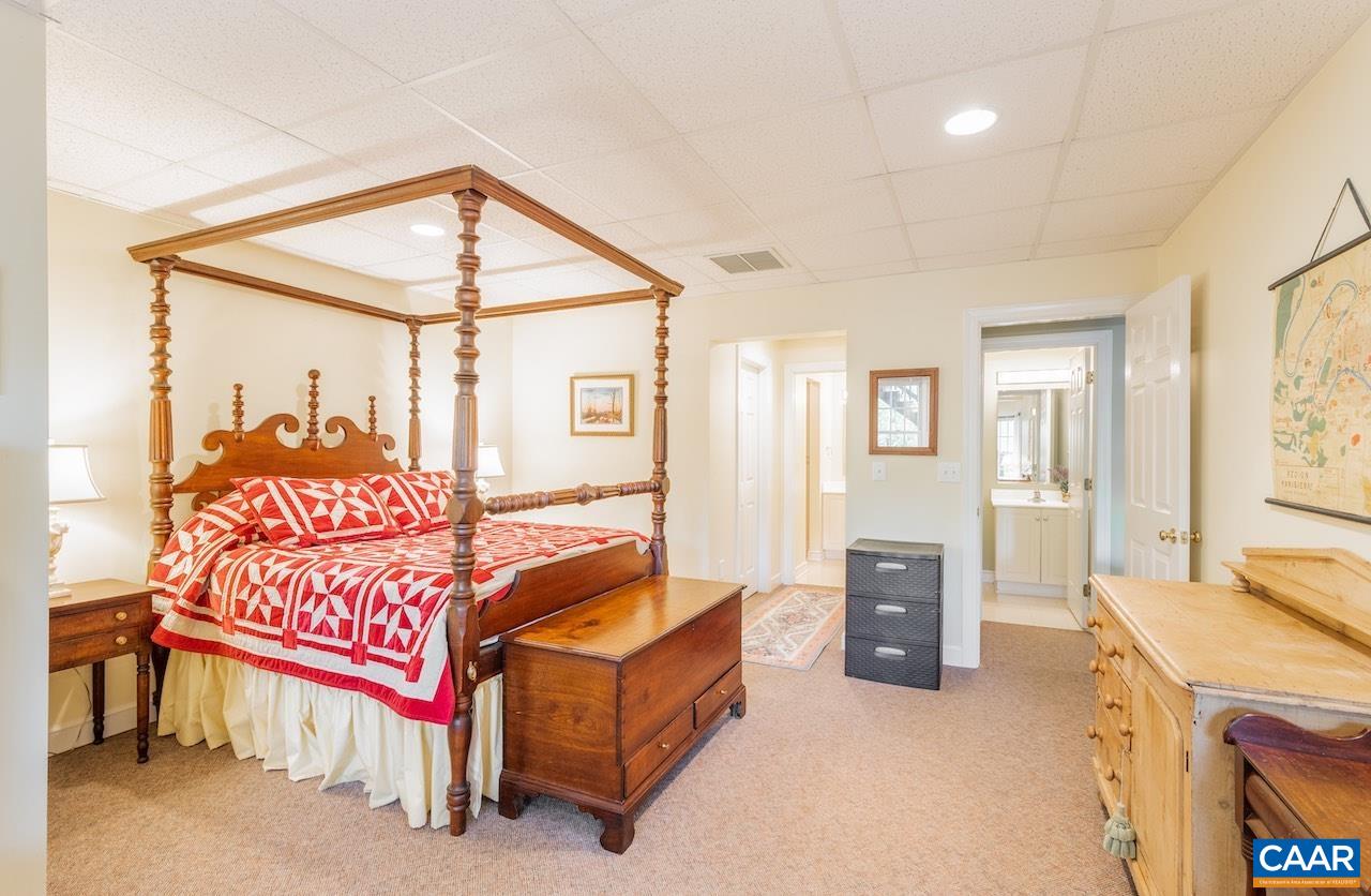 345 STONEY CREEK EAST