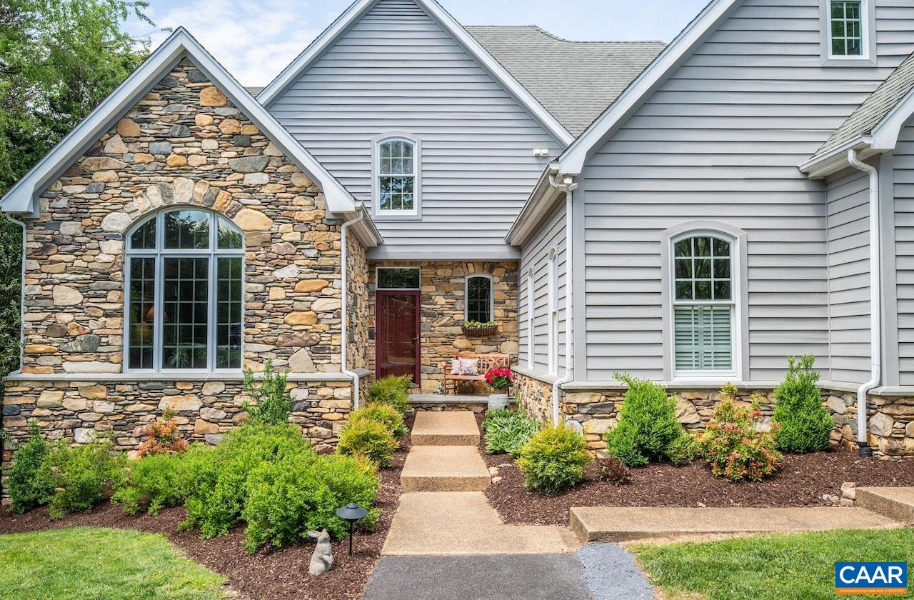 345 STONEY CREEK EAST