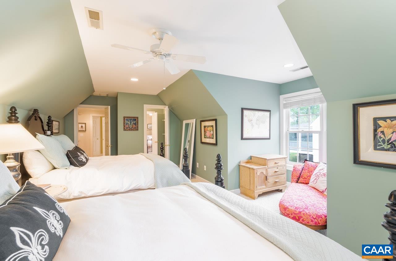 345 STONEY CREEK EAST