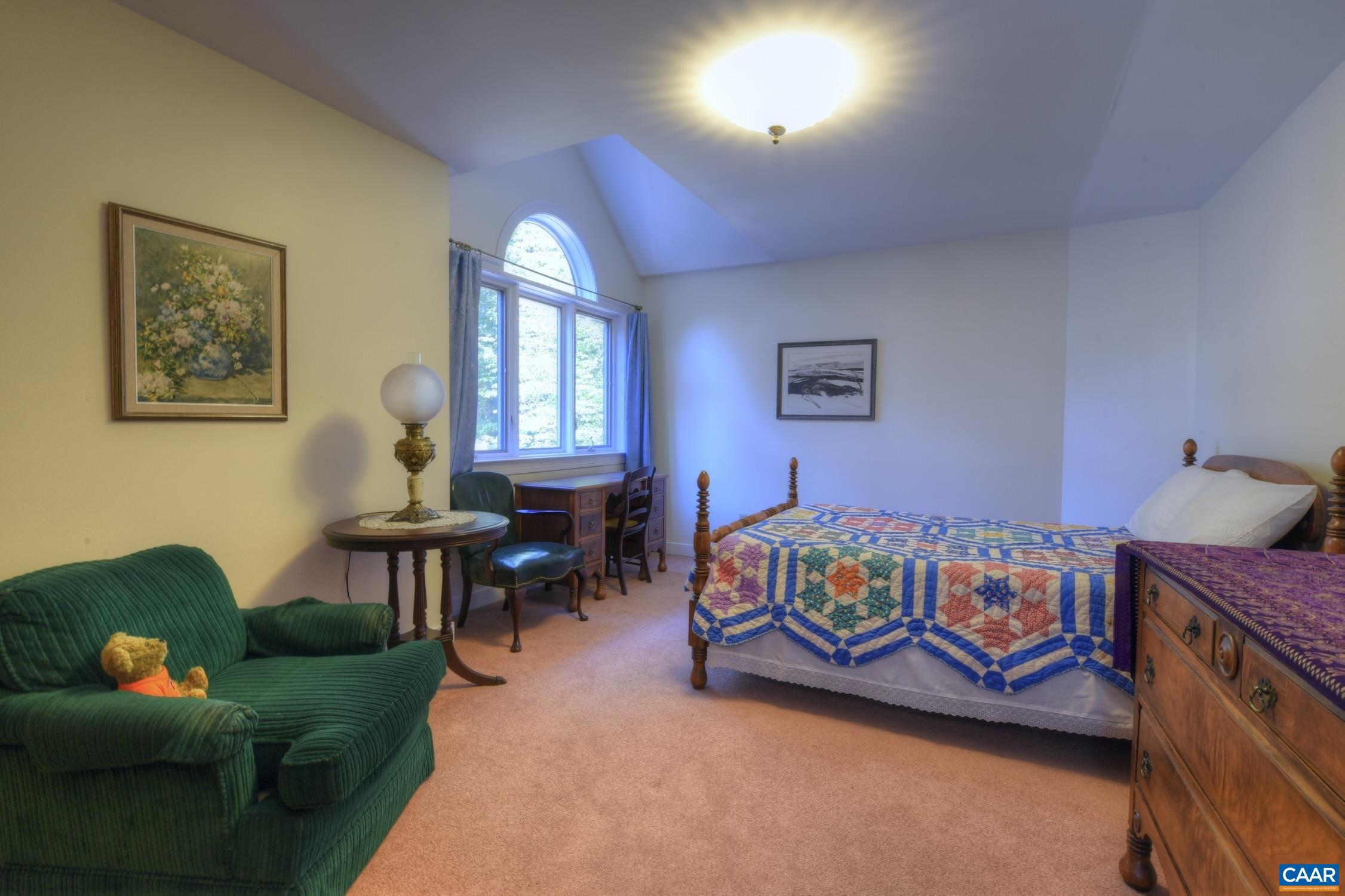 1088 BLACKBURN BLUFF