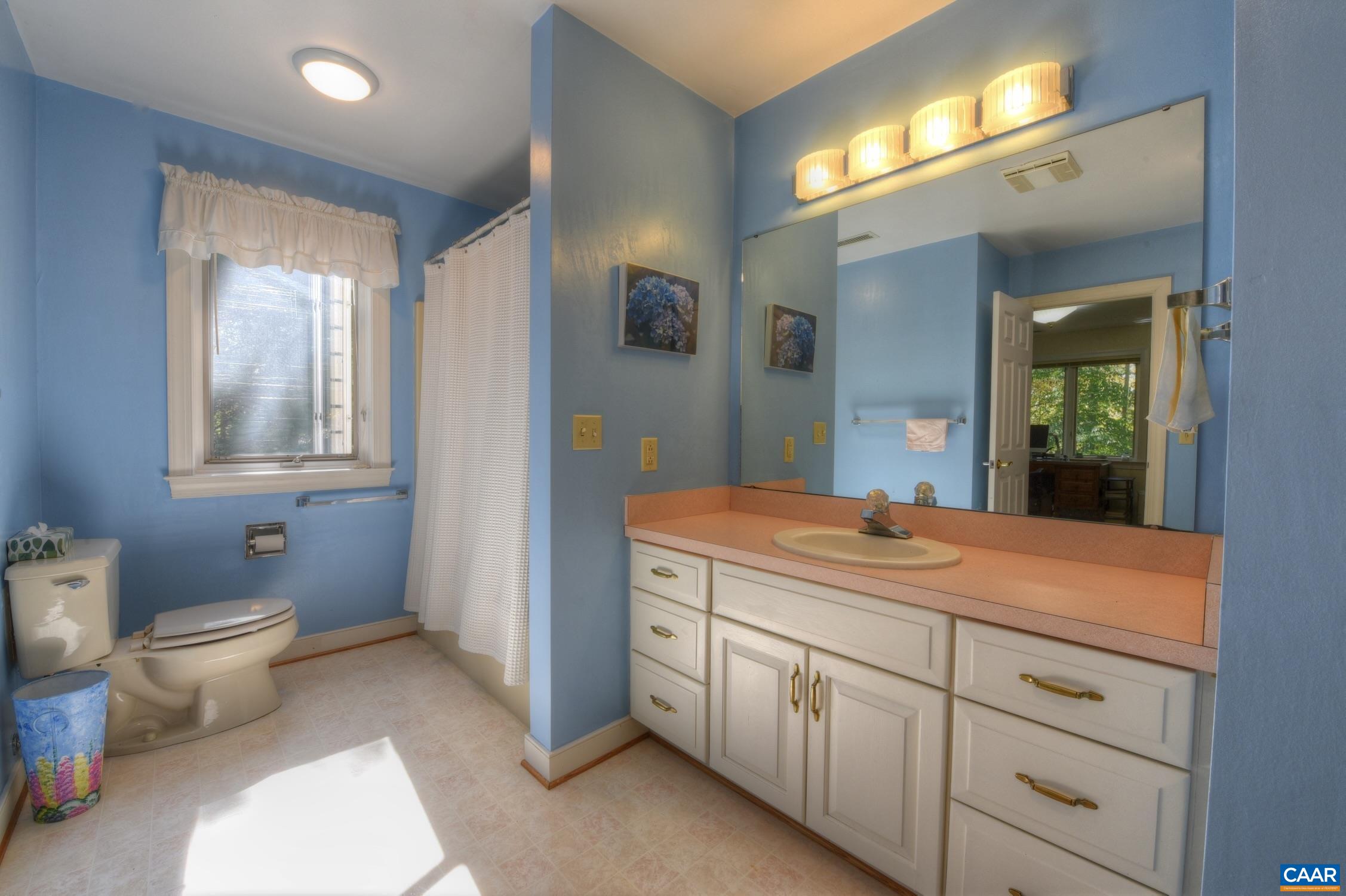 1088 BLACKBURN BLUFF