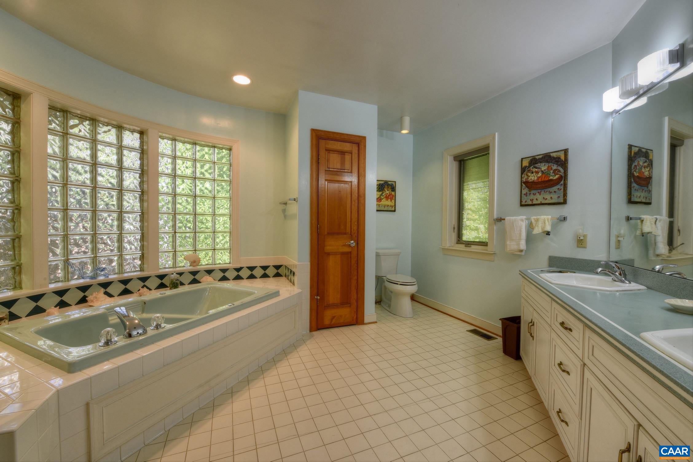 1088 BLACKBURN BLUFF