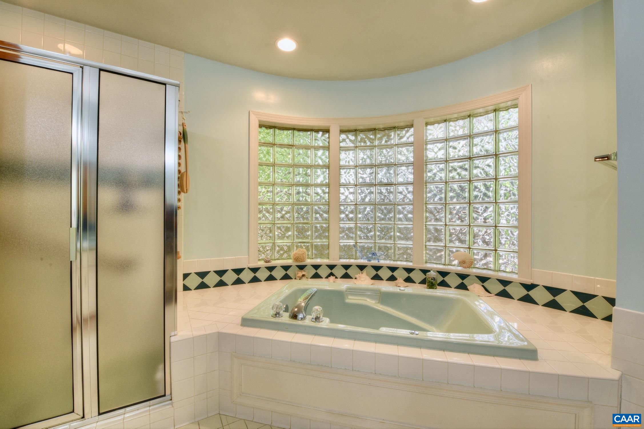 1088 BLACKBURN BLUFF