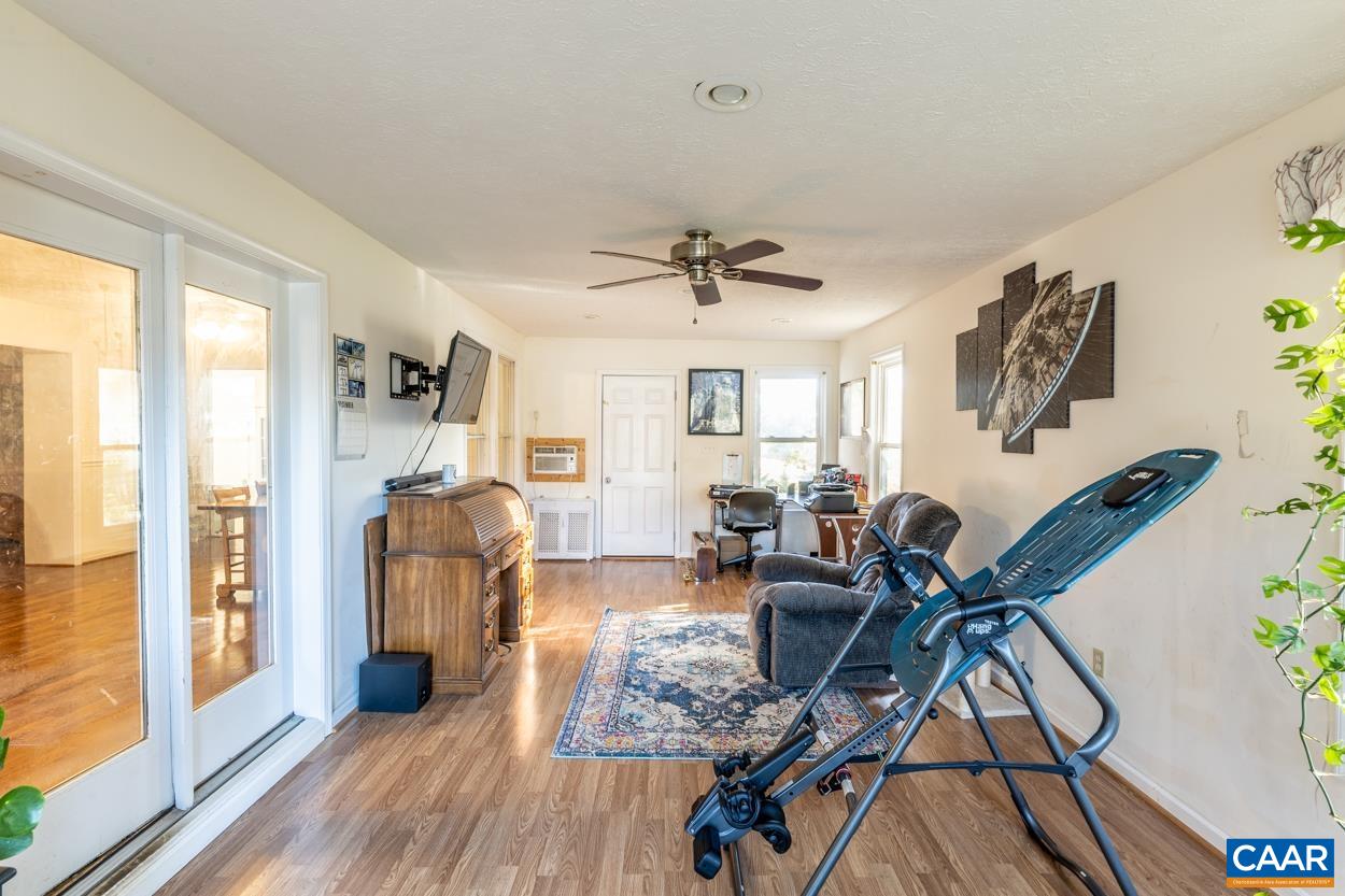 435 COURTHOUSE MOUNTAIN RD