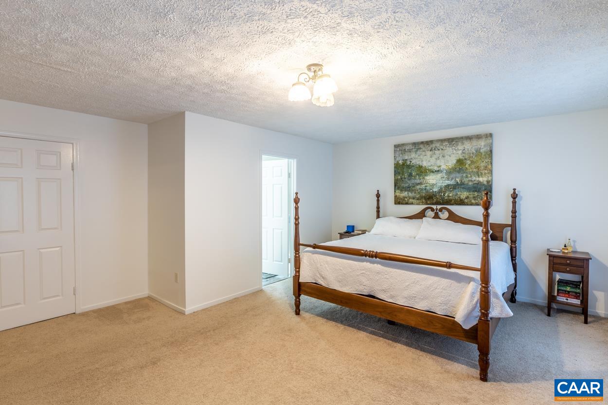 435 COURTHOUSE MOUNTAIN RD