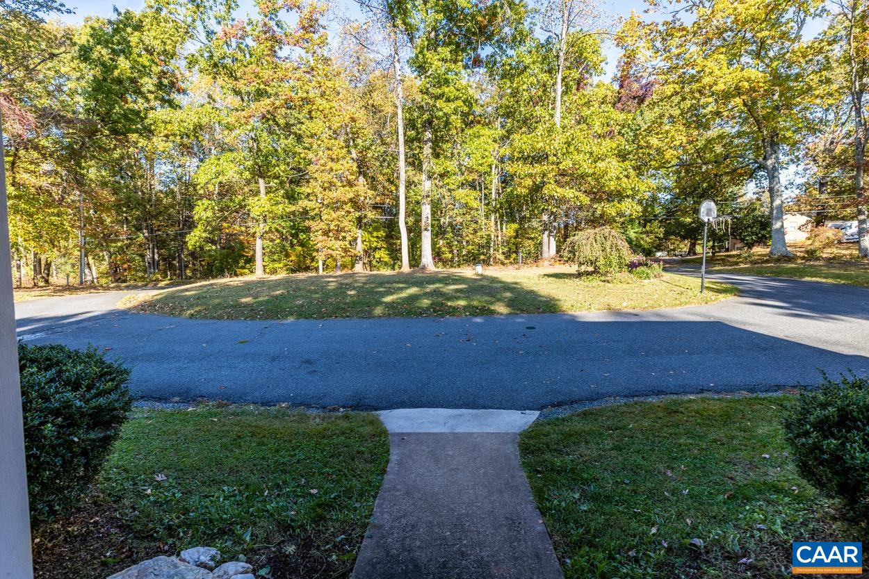 435 COURTHOUSE MOUNTAIN RD