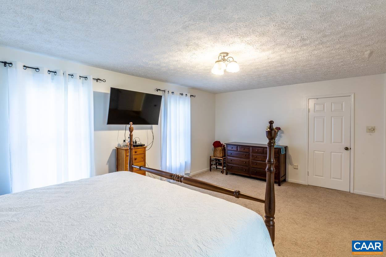 435 COURTHOUSE MOUNTAIN RD