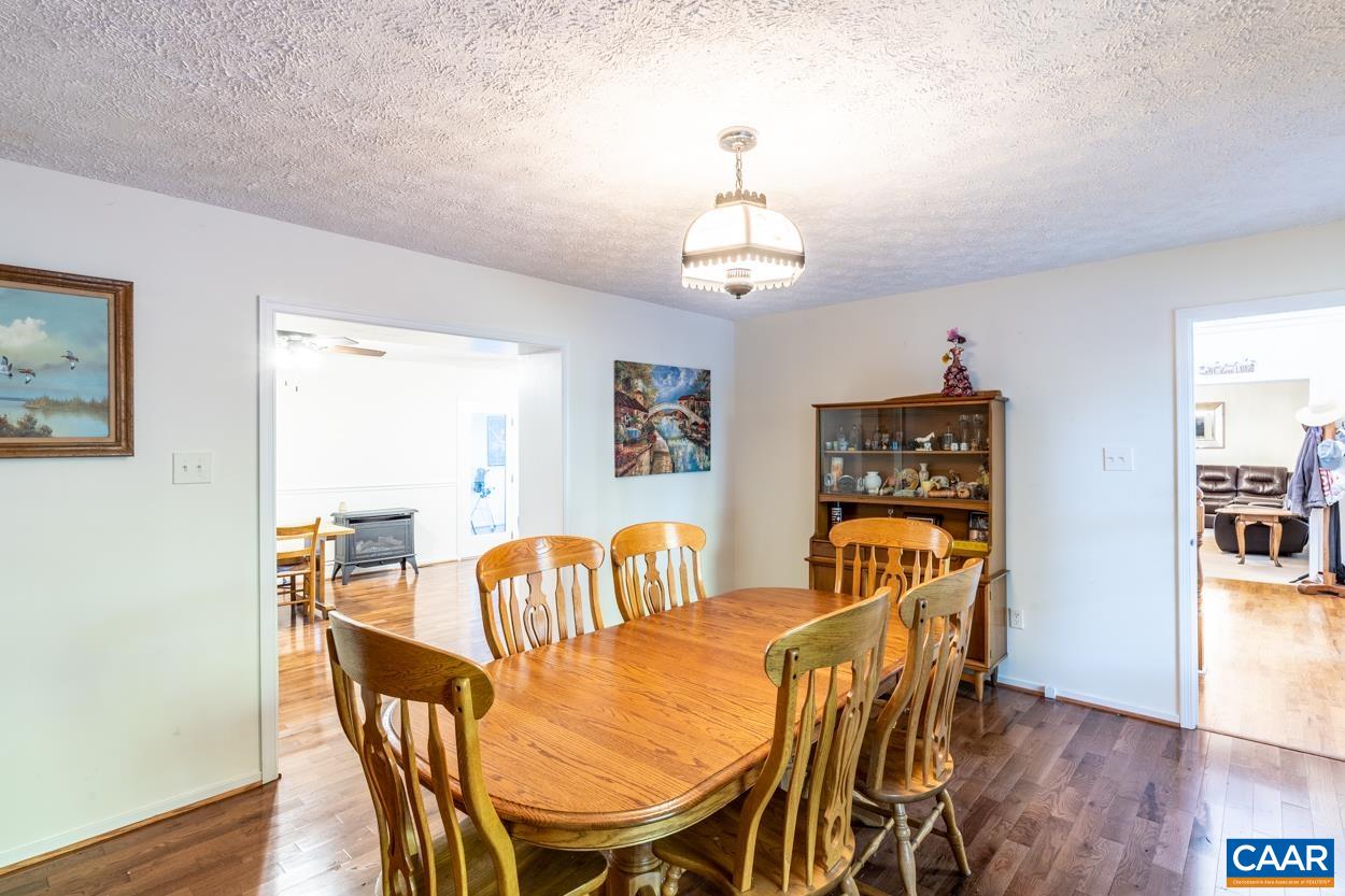 435 COURTHOUSE MOUNTAIN RD