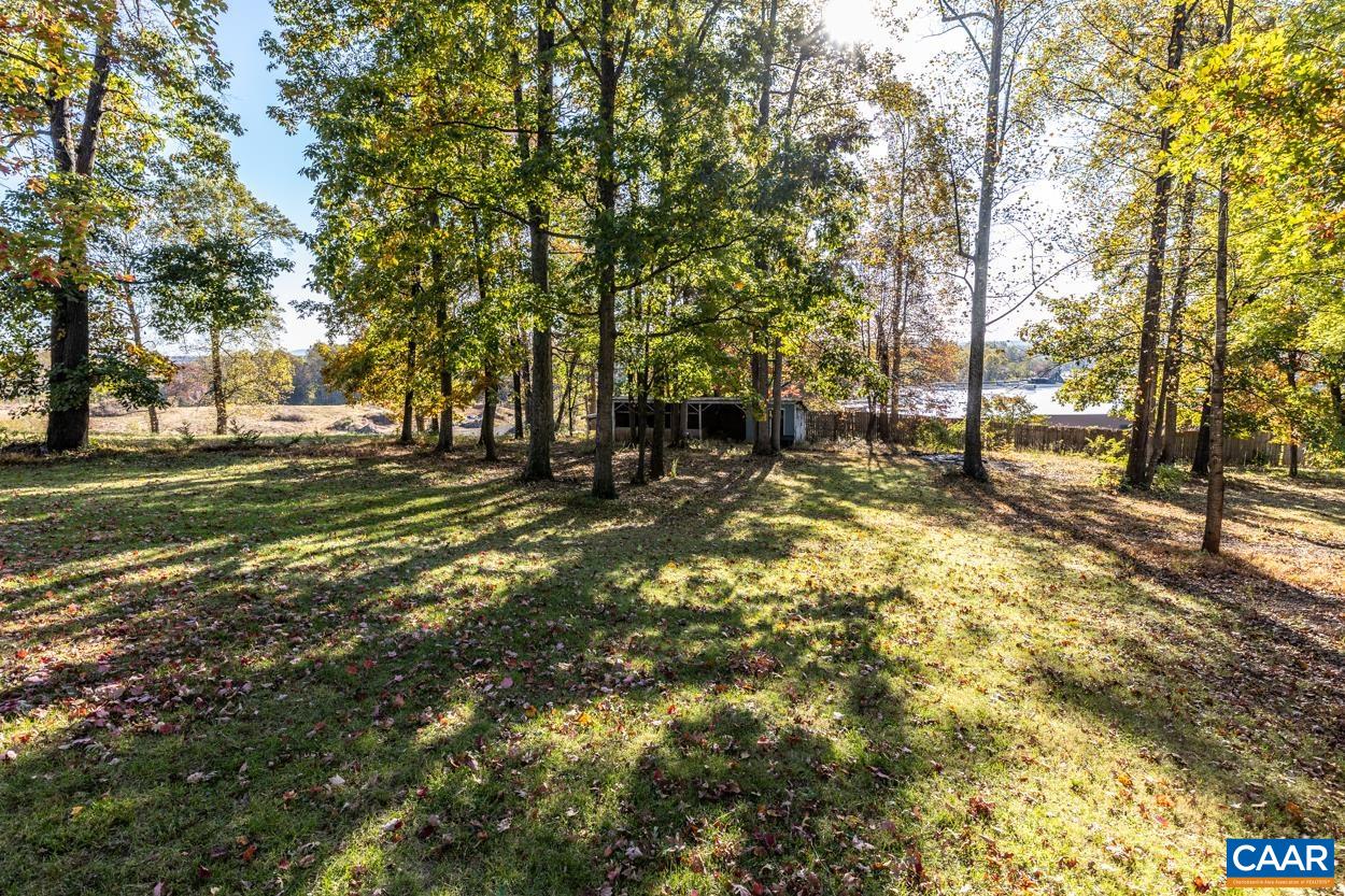 435 COURTHOUSE MOUNTAIN RD
