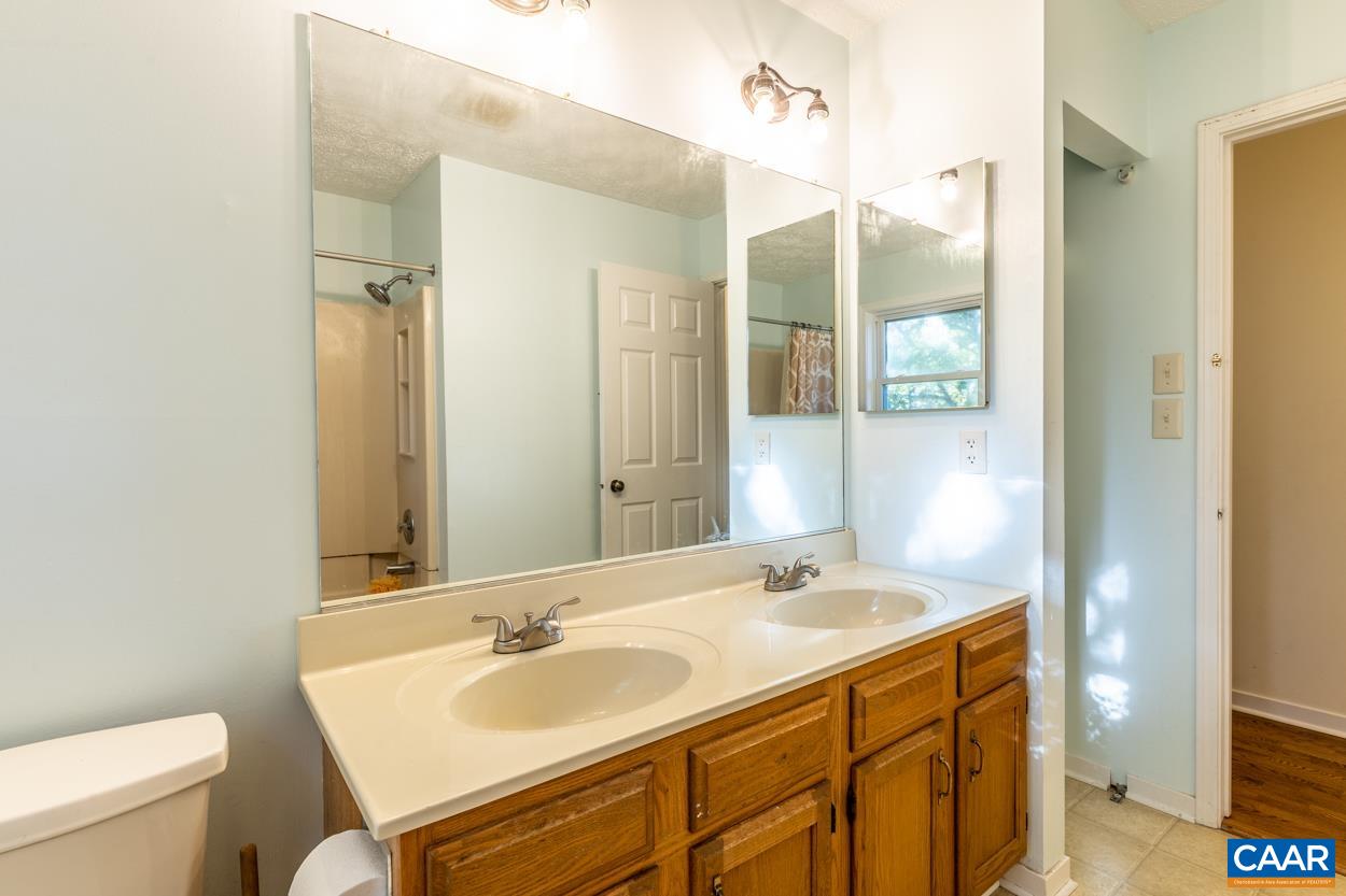 435 COURTHOUSE MOUNTAIN RD