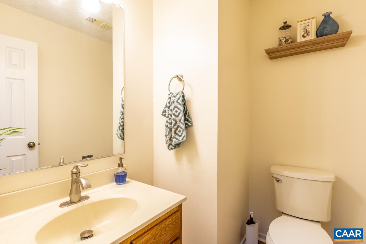 435 COURTHOUSE MOUNTAIN RD