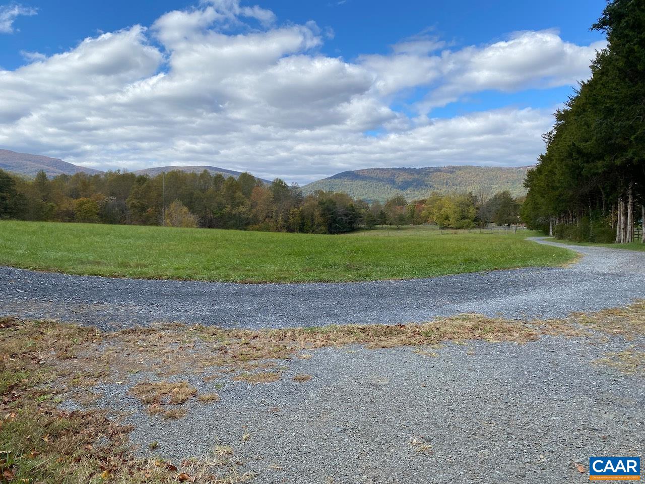 MEADOW VIEW LN