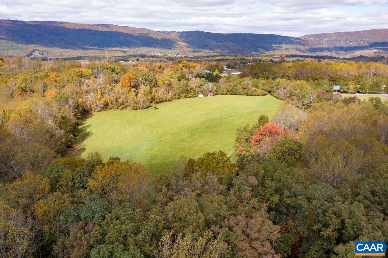 MEADOW VIEW LN