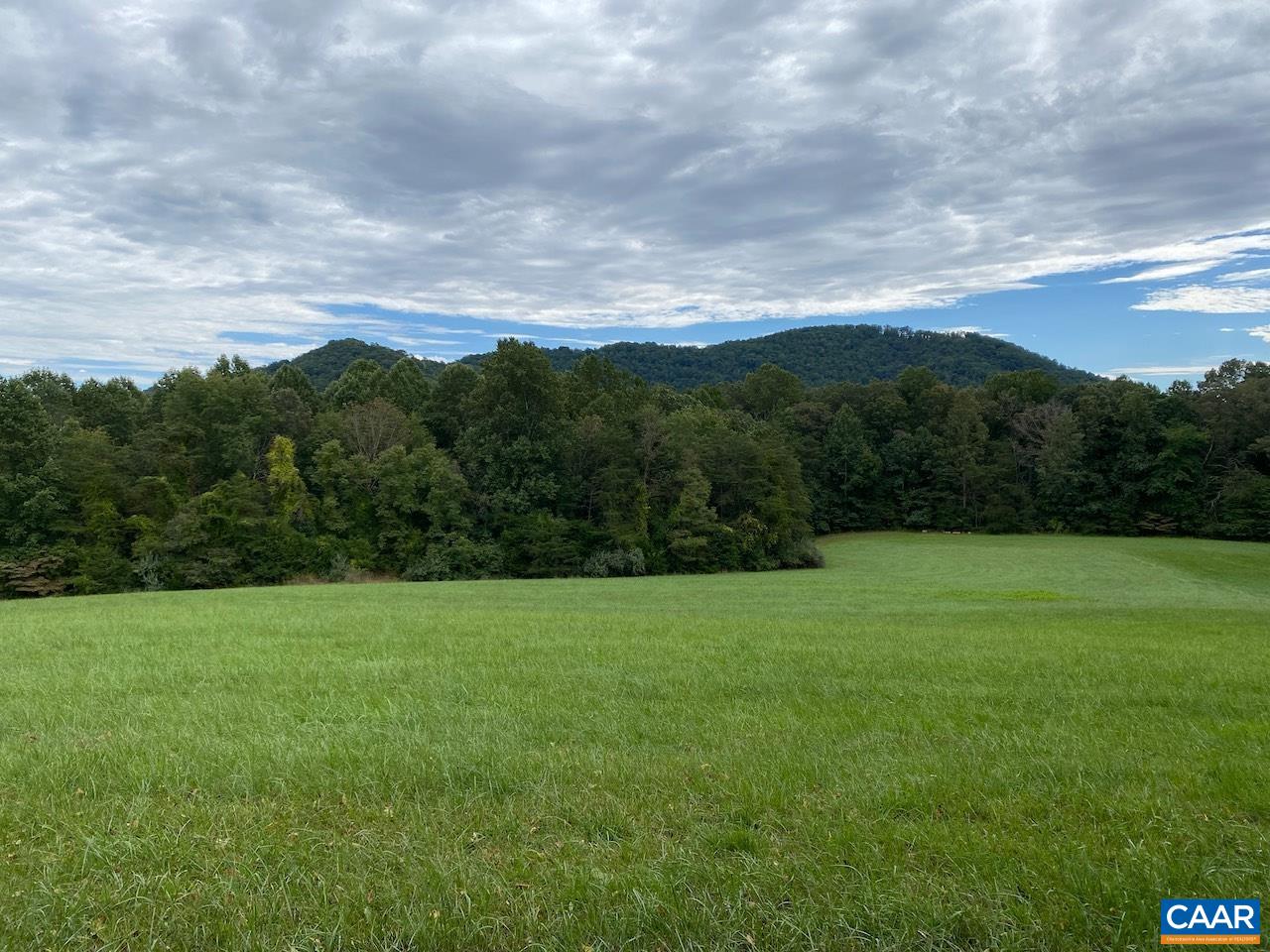 MEADOW VIEW LN