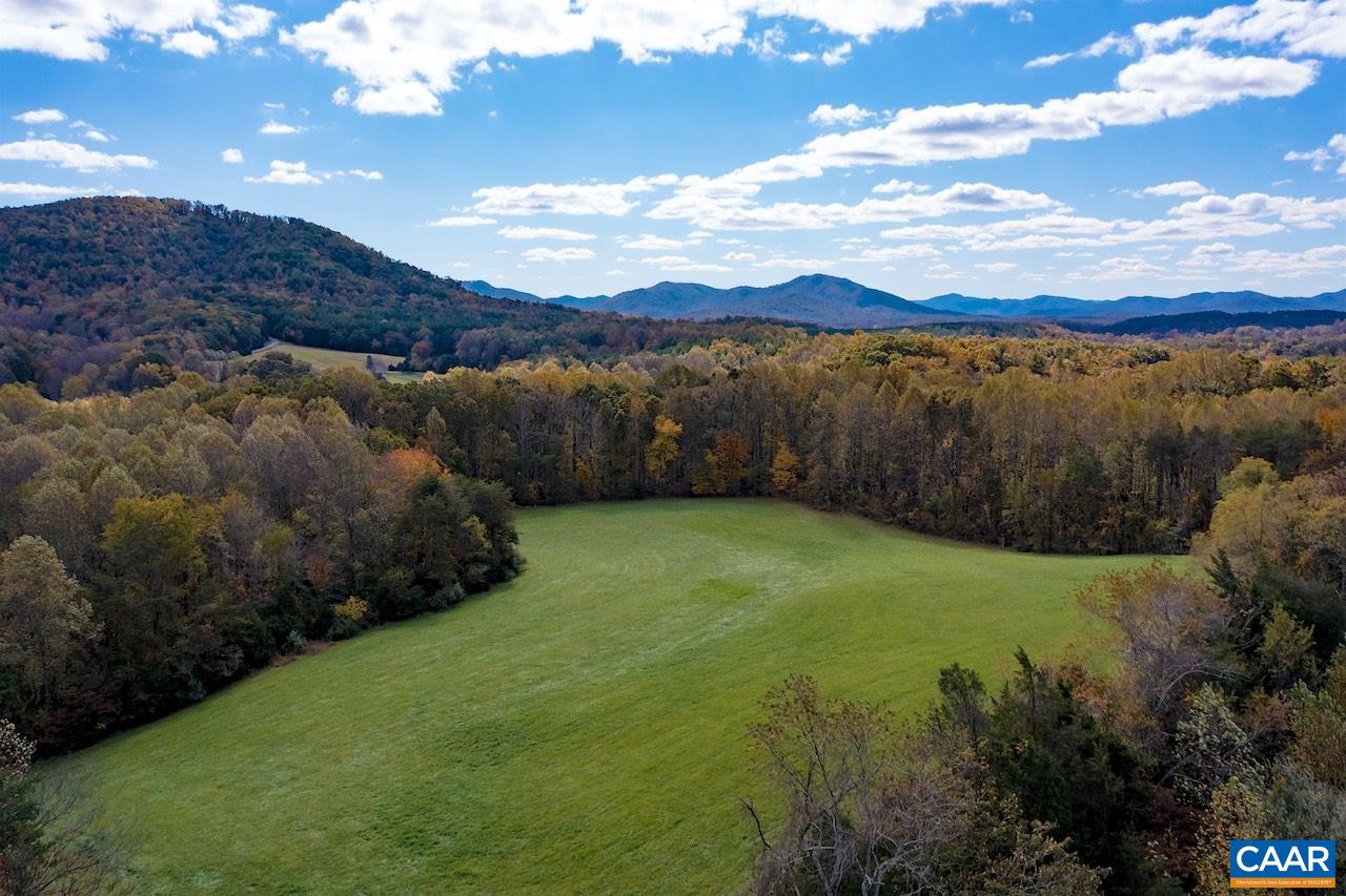 MEADOW VIEW LN