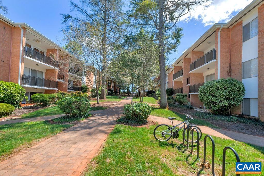 1800 JEFFERSON PARK AVE Unit: 58
