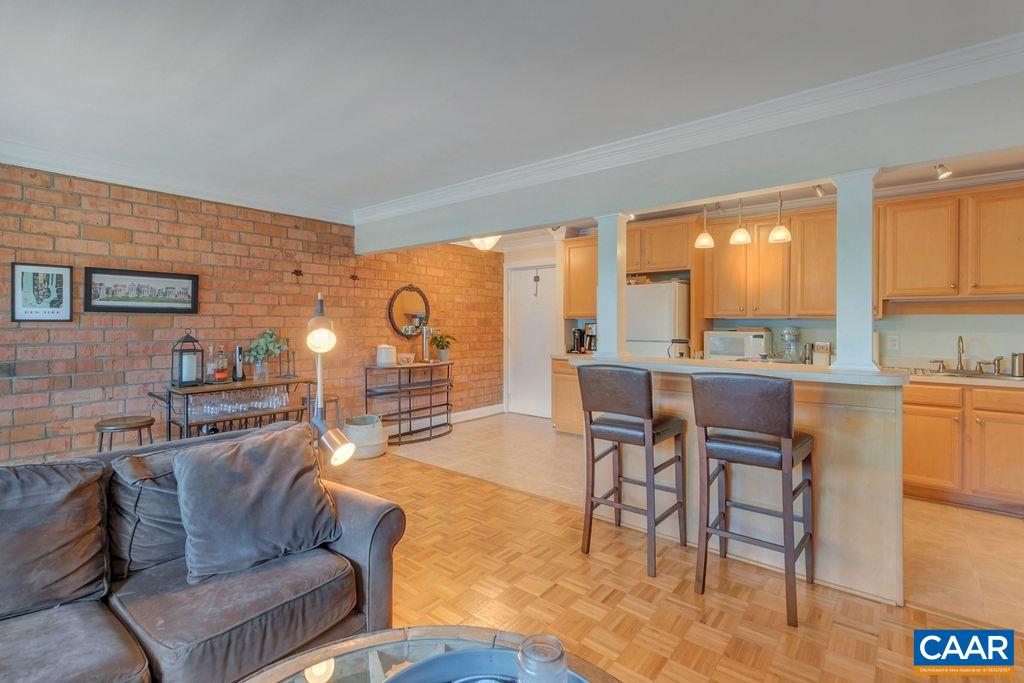 1800 JEFFERSON PARK AVE Unit: 58