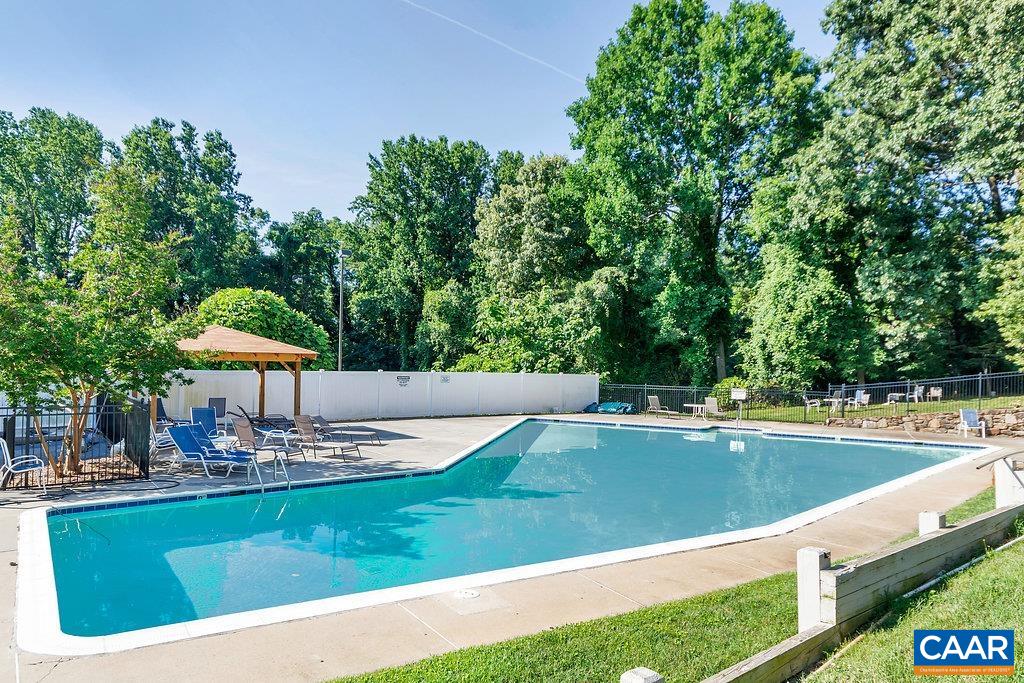 1800 JEFFERSON PARK AVE Unit: 58