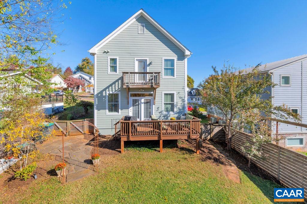 1114 ELLIOTT AVE