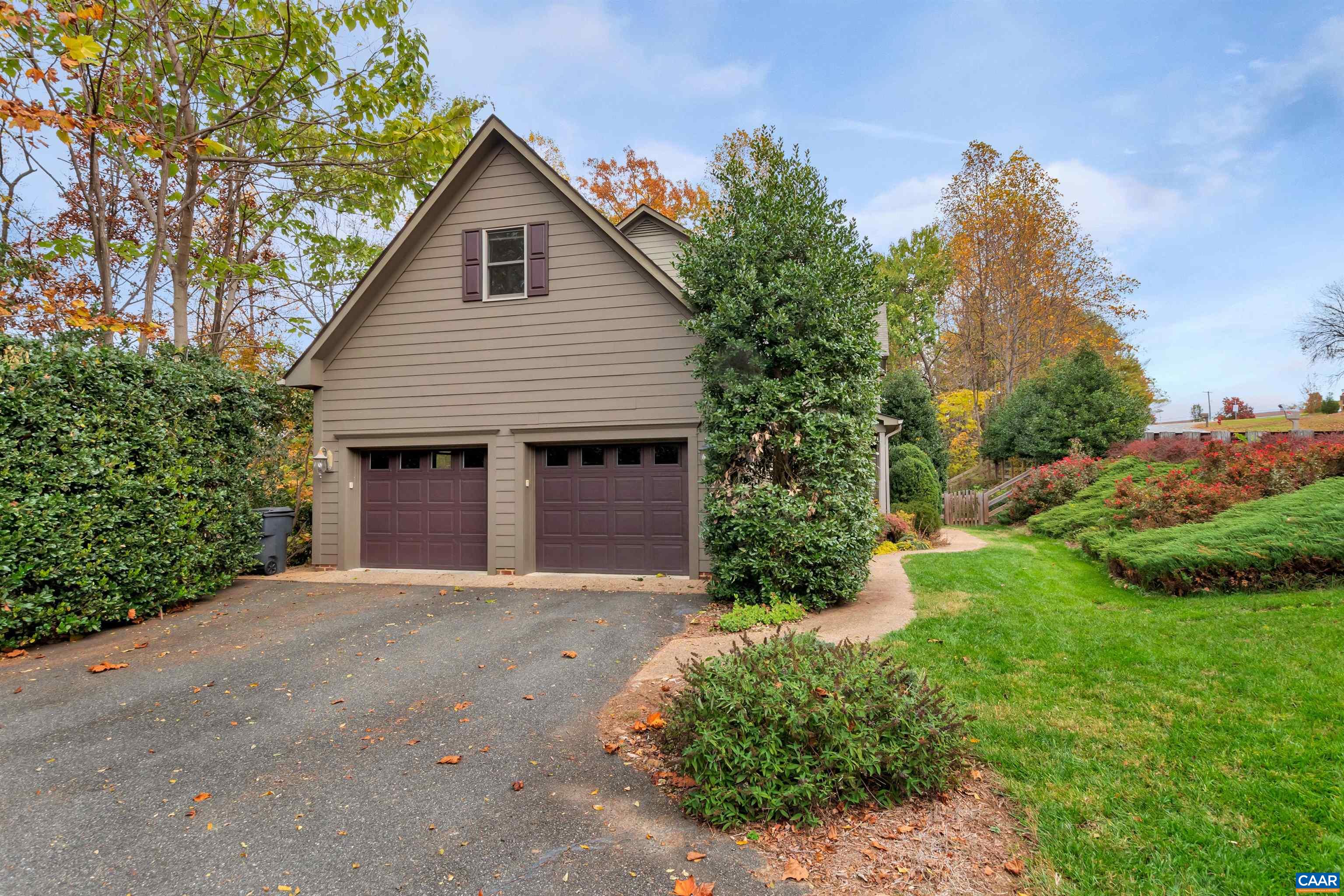 1781 STONEY CREEK DR