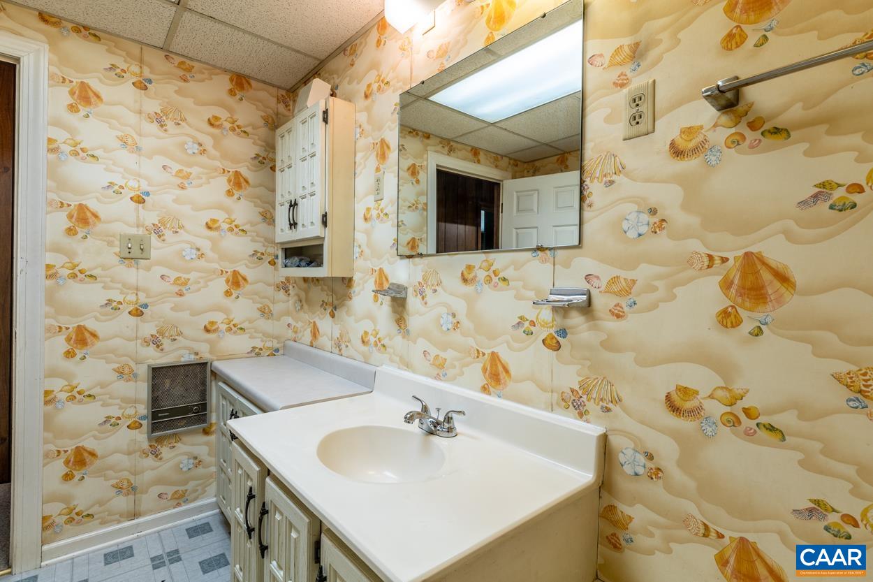 506 WESTMORELAND CT