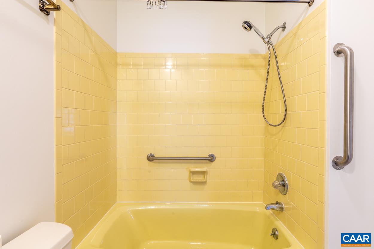 506 WESTMORELAND CT