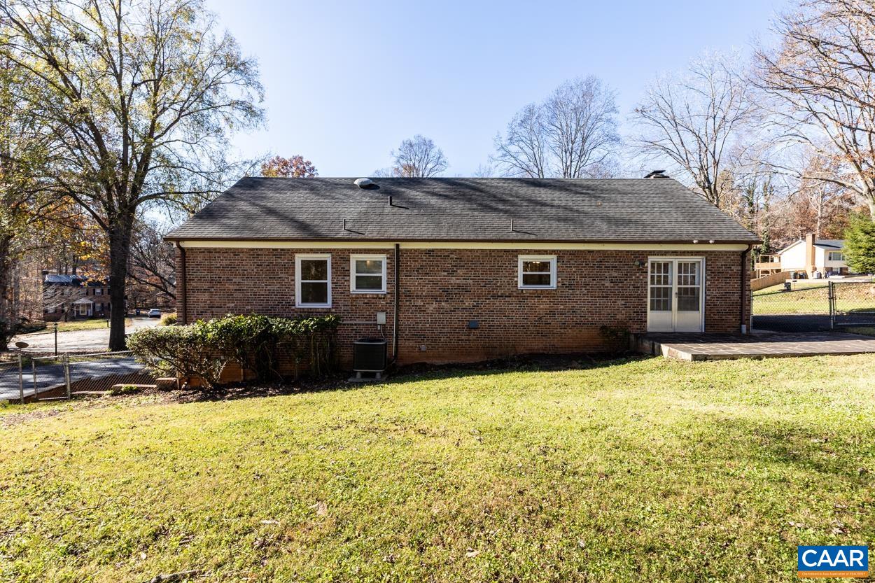 506 WESTMORELAND CT