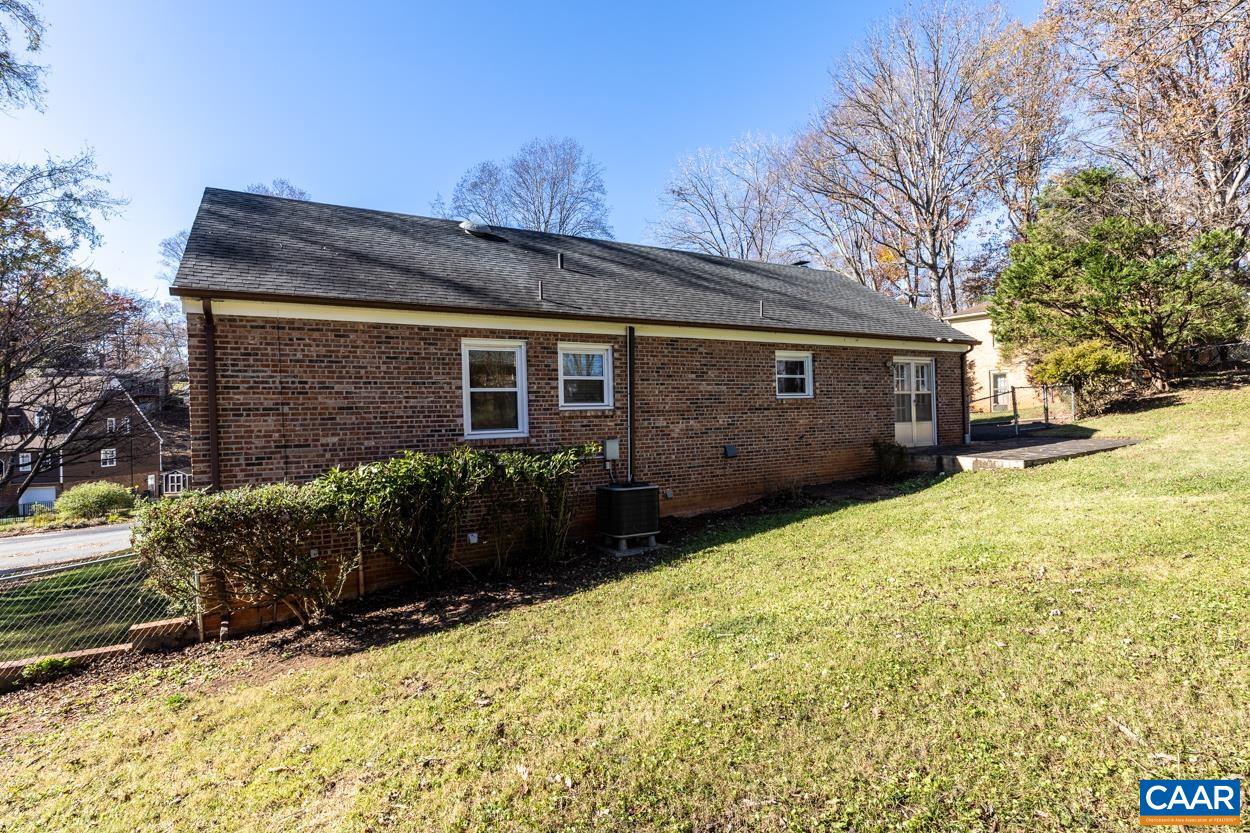 506 WESTMORELAND CT