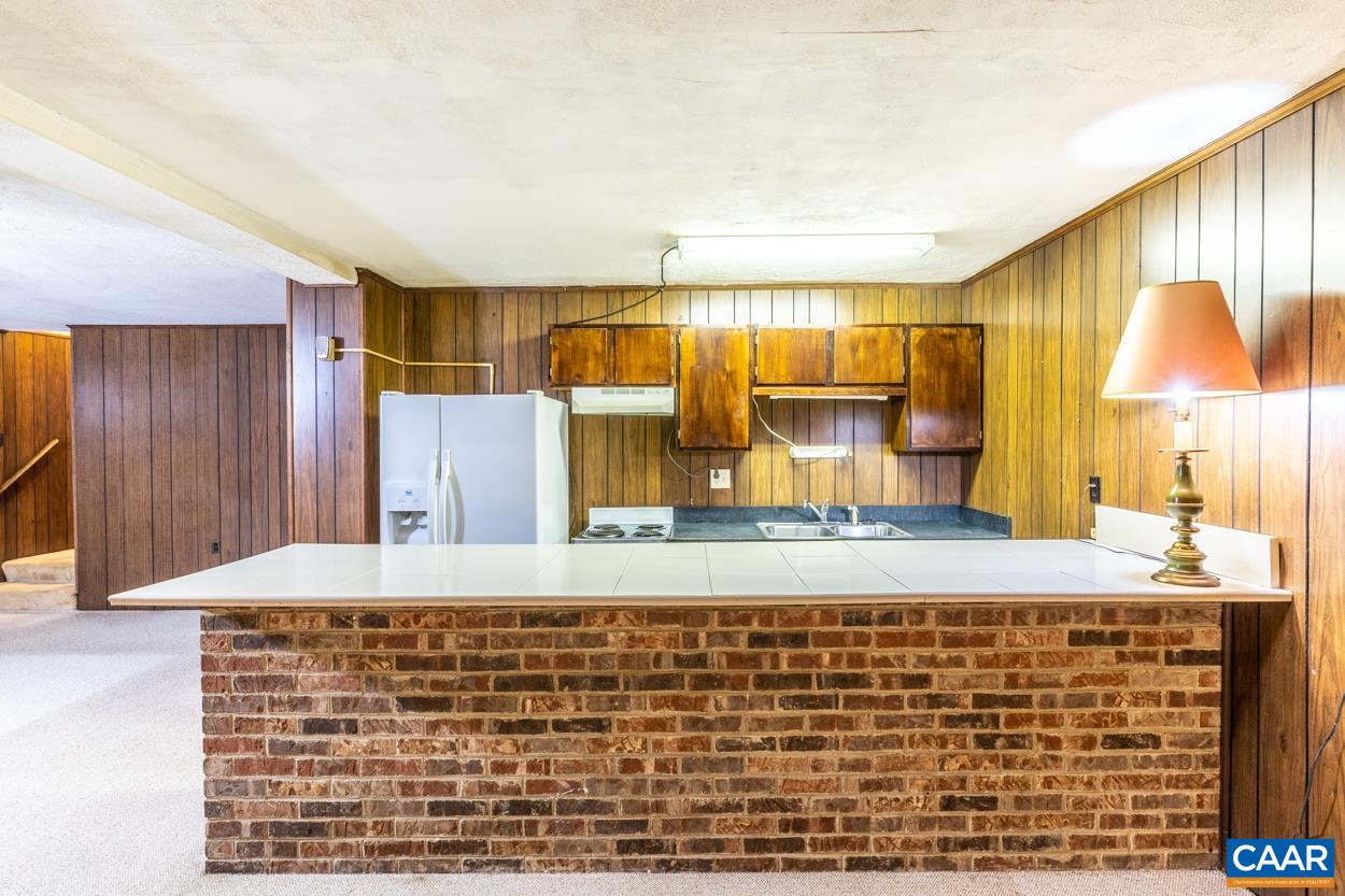 506 WESTMORELAND CT