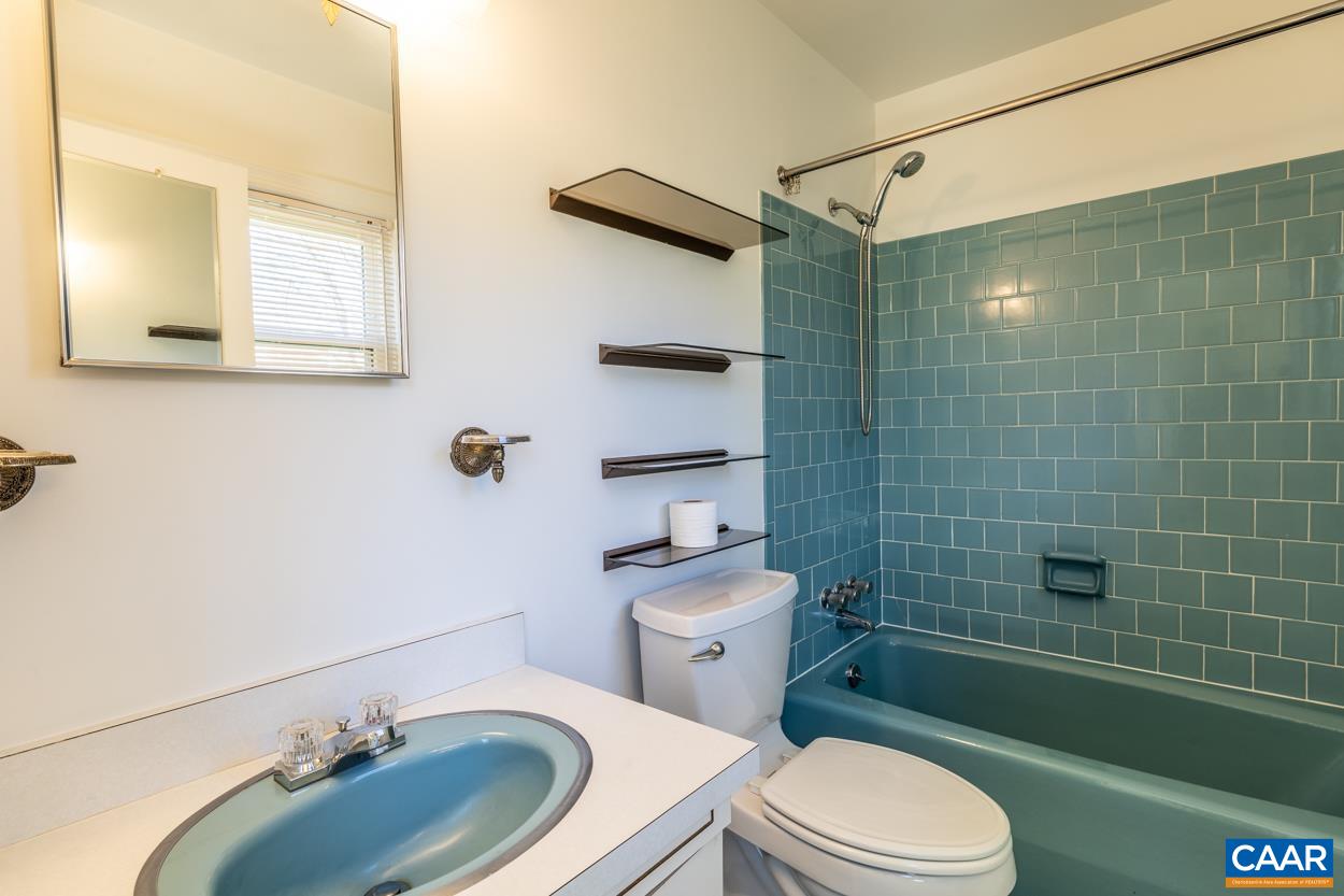 506 WESTMORELAND CT