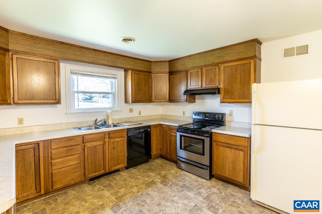 506 WESTMORELAND CT