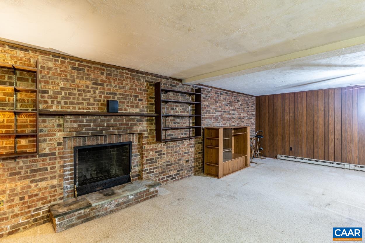 506 WESTMORELAND CT
