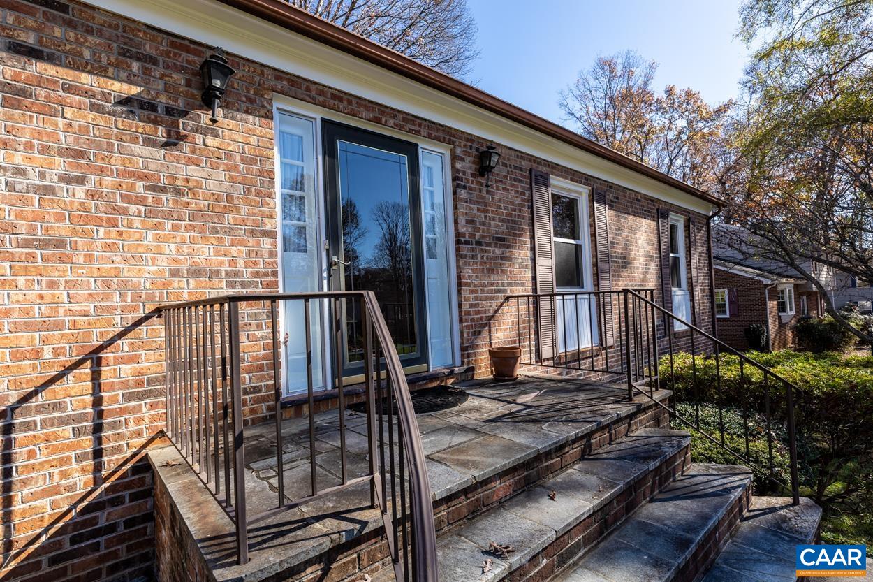506 WESTMORELAND CT